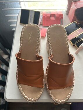 TOP Moda Tan Leather Slip-On Mules